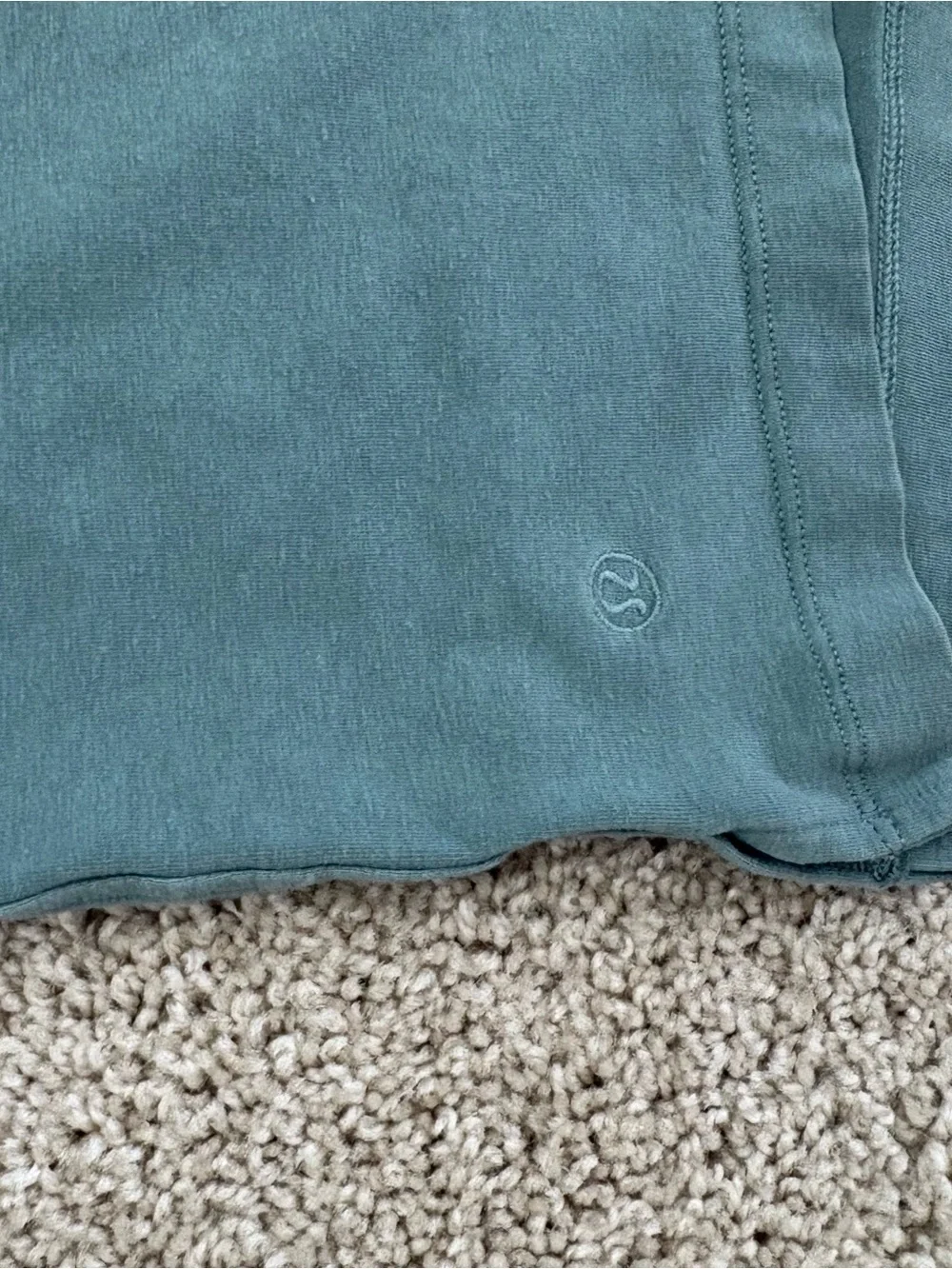 Lululemon t shirt
